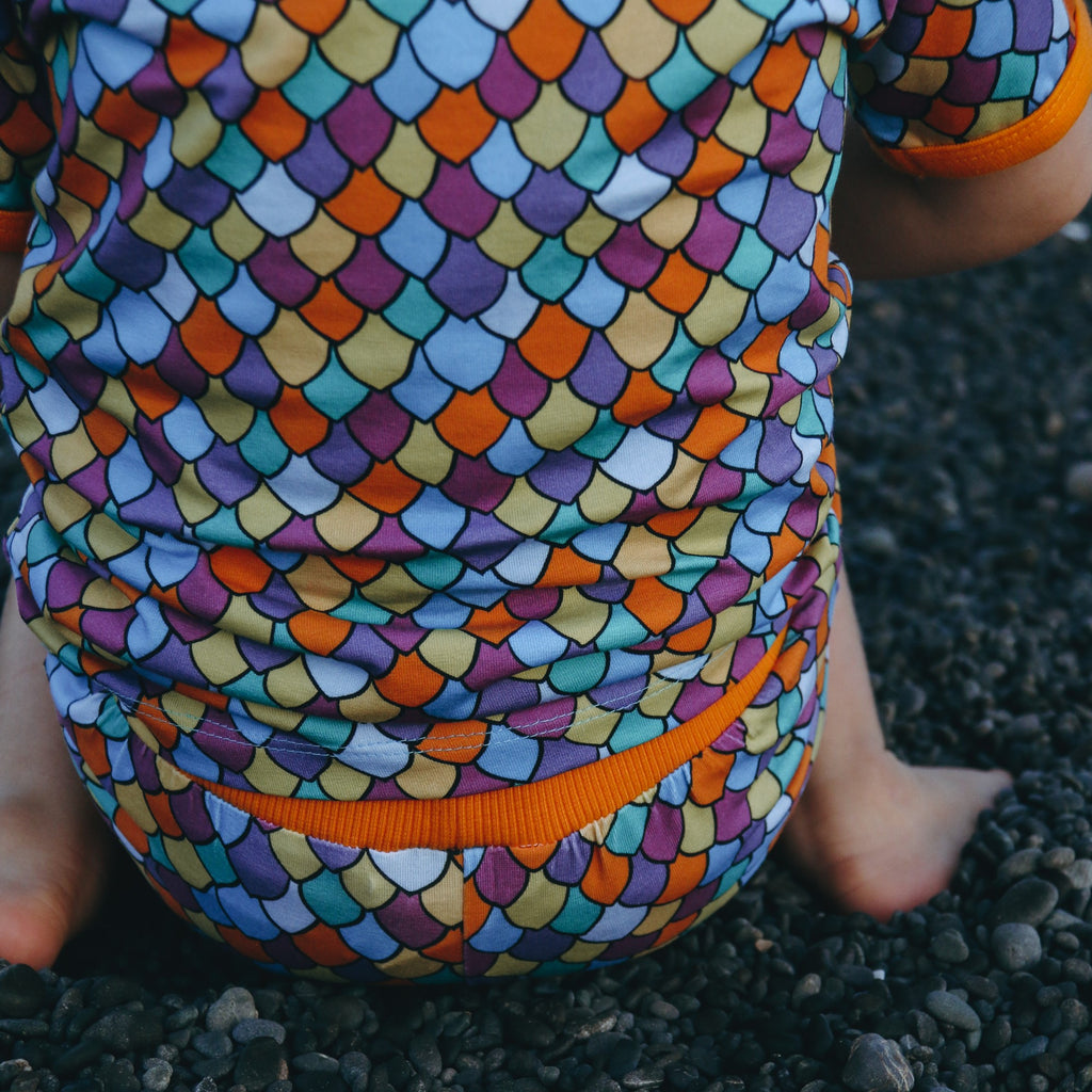 Rainbow scales | Harem shorts